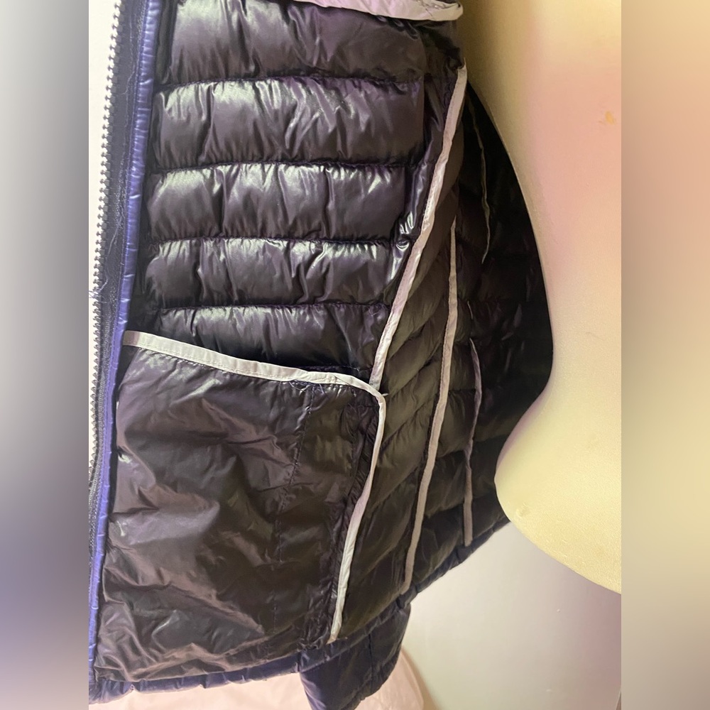 Calvin Klein packable puffer jacket - Picture 5 of 6